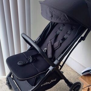 Black Compact Stroller